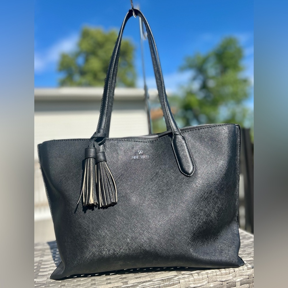 Nine West Coated Vegan Leather Women’s Large Tote Bag EXCELLENT CONDITION!​